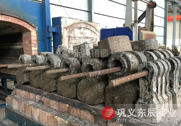 東辰生產(chǎn)合金耐磨錘頭