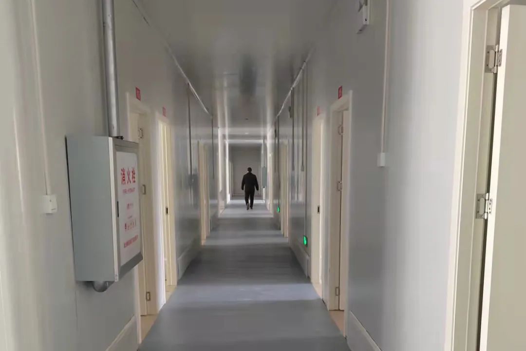 疫情就是命令，潔凈板材廠家宏鑫源緊急馳援多地方艙醫(yī)院建設(shè)(圖15)